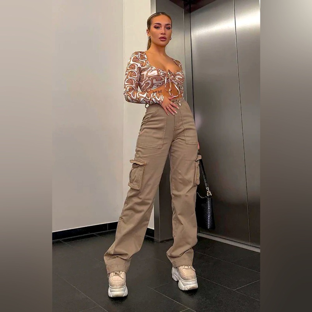 FashionNova Khaki Cargo Boyfriend jeans
